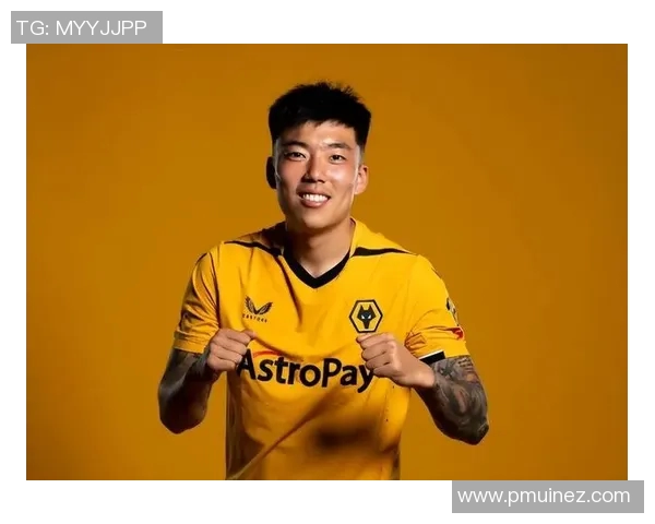 黄色上衣的足球明星是谁他在赛场上的表现如何引发了球迷的热议 黄色上衣的足球明星是谁他在赛场上的表现如何引发了球迷的热议