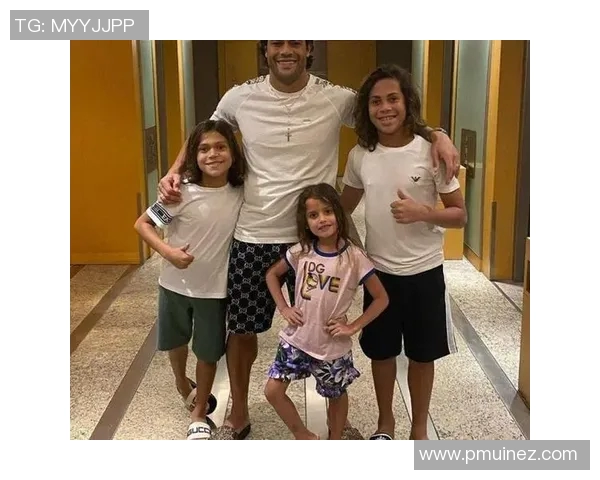 足球明星海外资产曝光奢华生活引发热议财富背后的故事揭秘 足球明星海外资产曝光奢华生活引发热议财富背后的故事揭秘