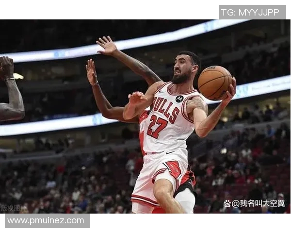 公牛队与火箭队激战在即12月12日篮球盛宴不可错过 公牛队与火箭队激战在即12月12日篮球盛宴不可错过